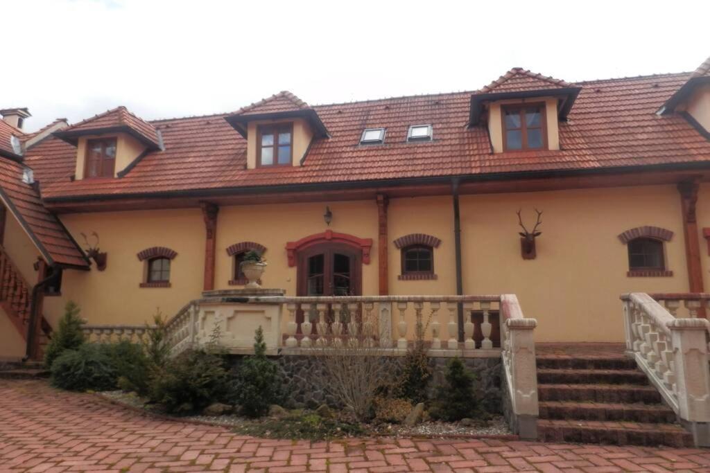 Bujanov Zamecek Zdiky - Knizeci Apartman מראה חיצוני תמונה